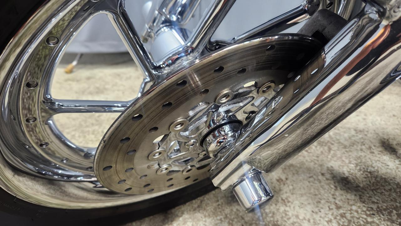 Harley-Davidson FLSTFSE2  2006