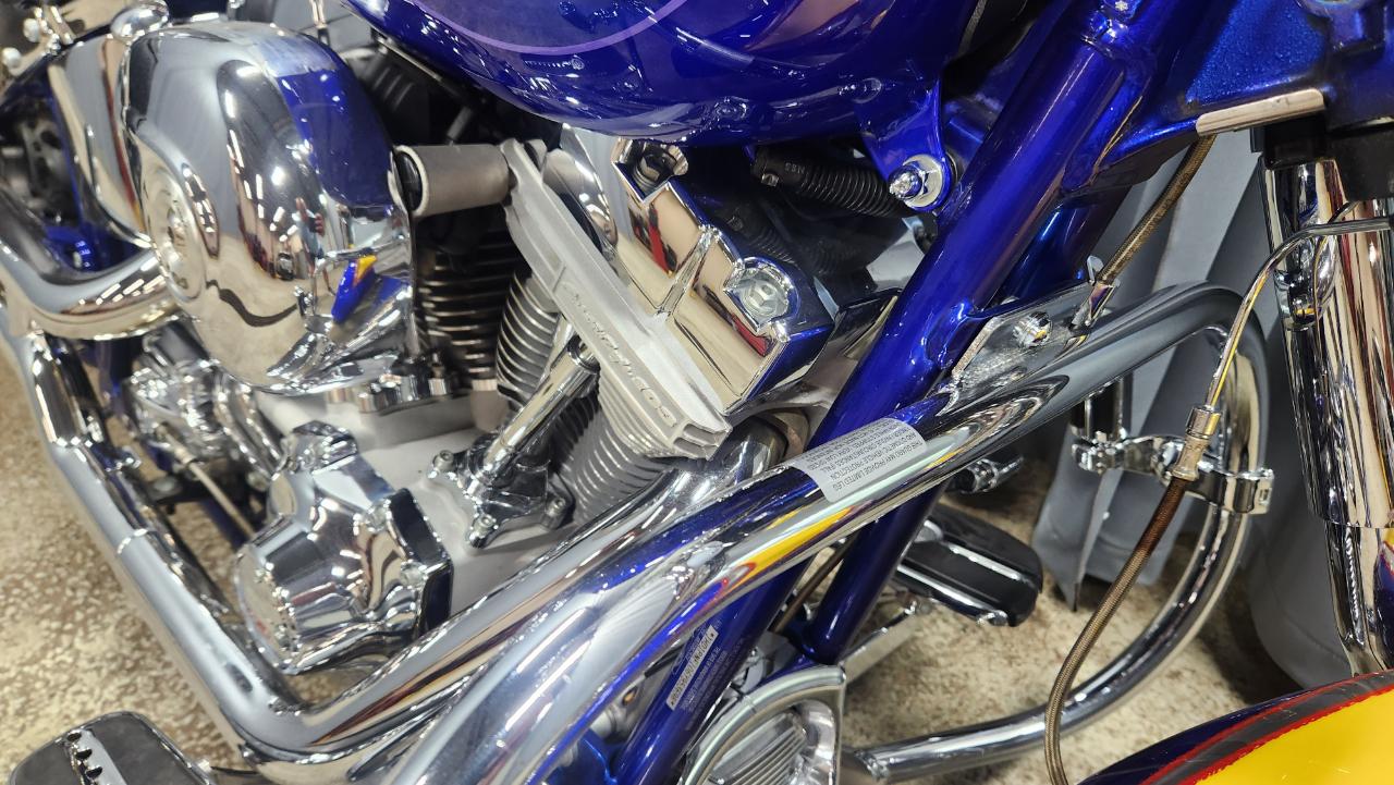 Harley-Davidson FLSTFSE2  2006
