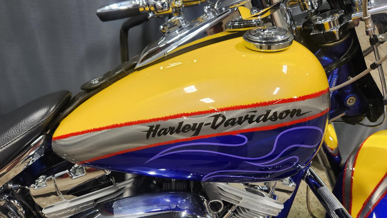 Harley-Davidson FLSTFSE2  2006