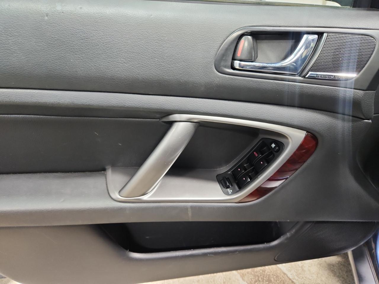 Subaru Outback 4dr H4 Auto Ltd w/Nav 2009