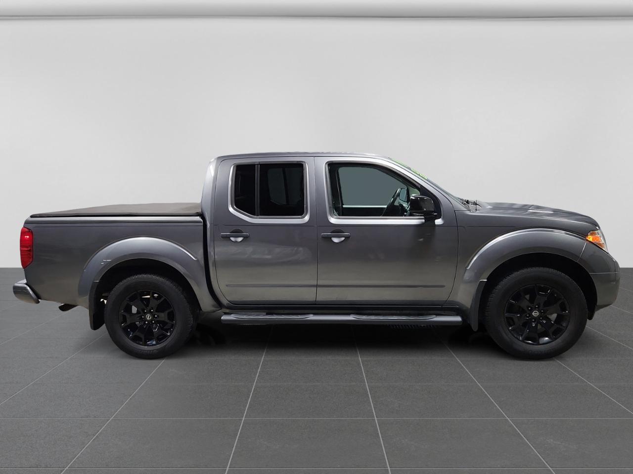 Nissan Frontier SV Crew Cab 5AT 4WD 2019