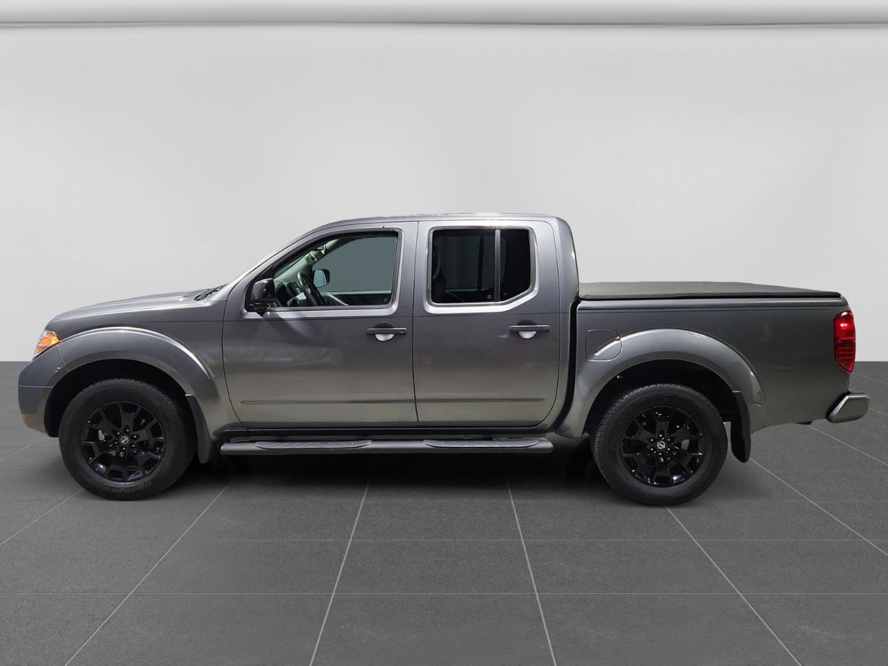 Nissan Frontier SV Crew Cab 5AT 4WD 2019