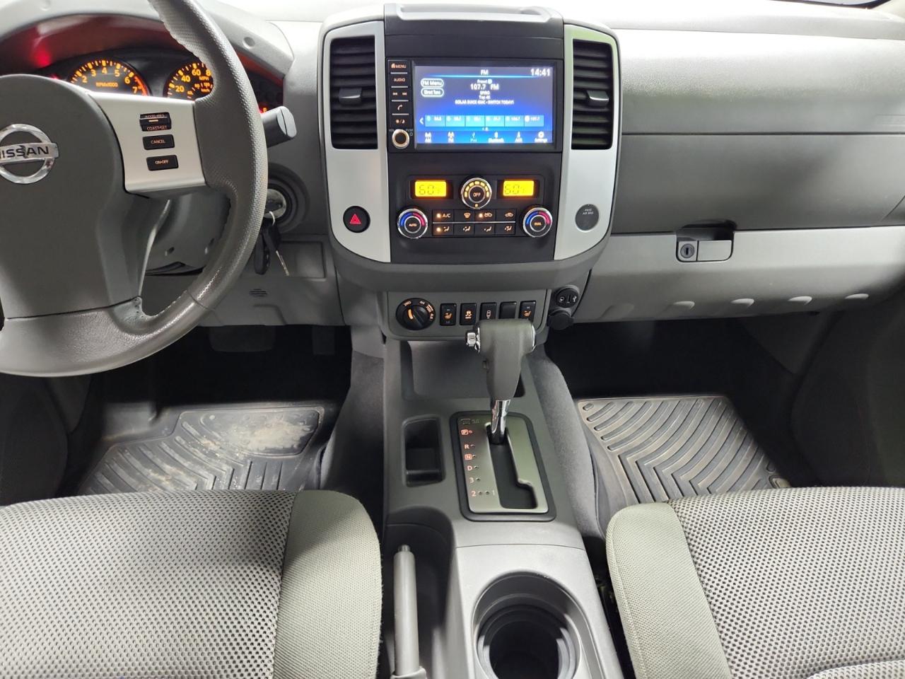 Nissan Frontier SV Crew Cab 5AT 4WD 2019