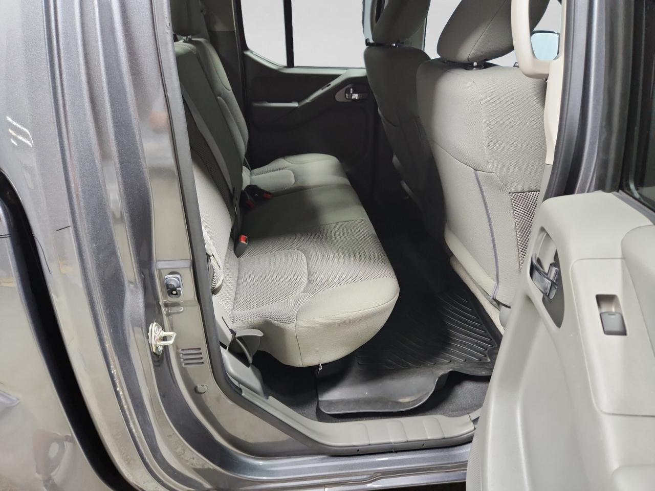 Nissan Frontier SV Crew Cab 5AT 4WD 2019