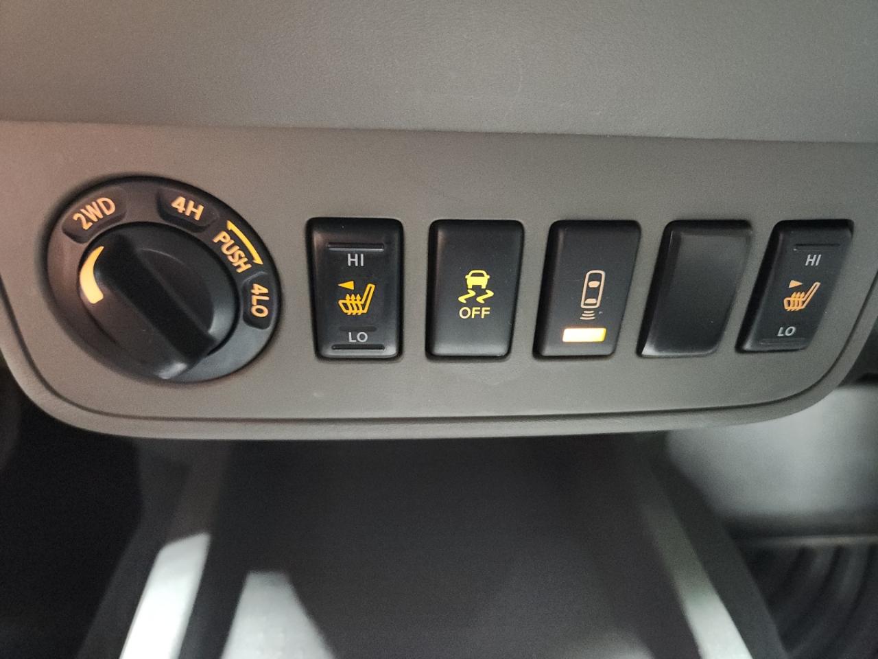 Nissan Frontier SV Crew Cab 5AT 4WD 2019