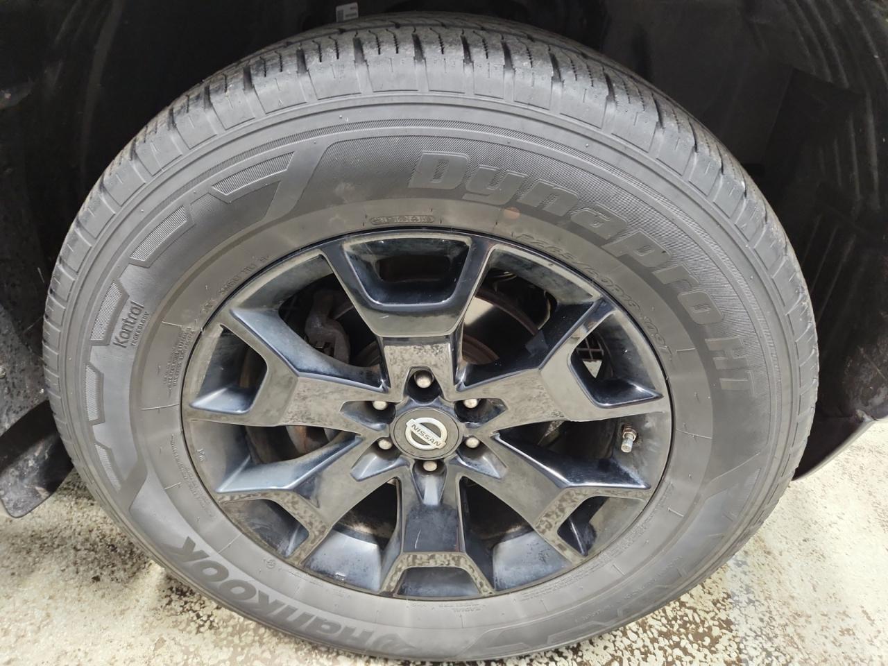 Nissan Frontier SV Crew Cab 5AT 4WD 2019