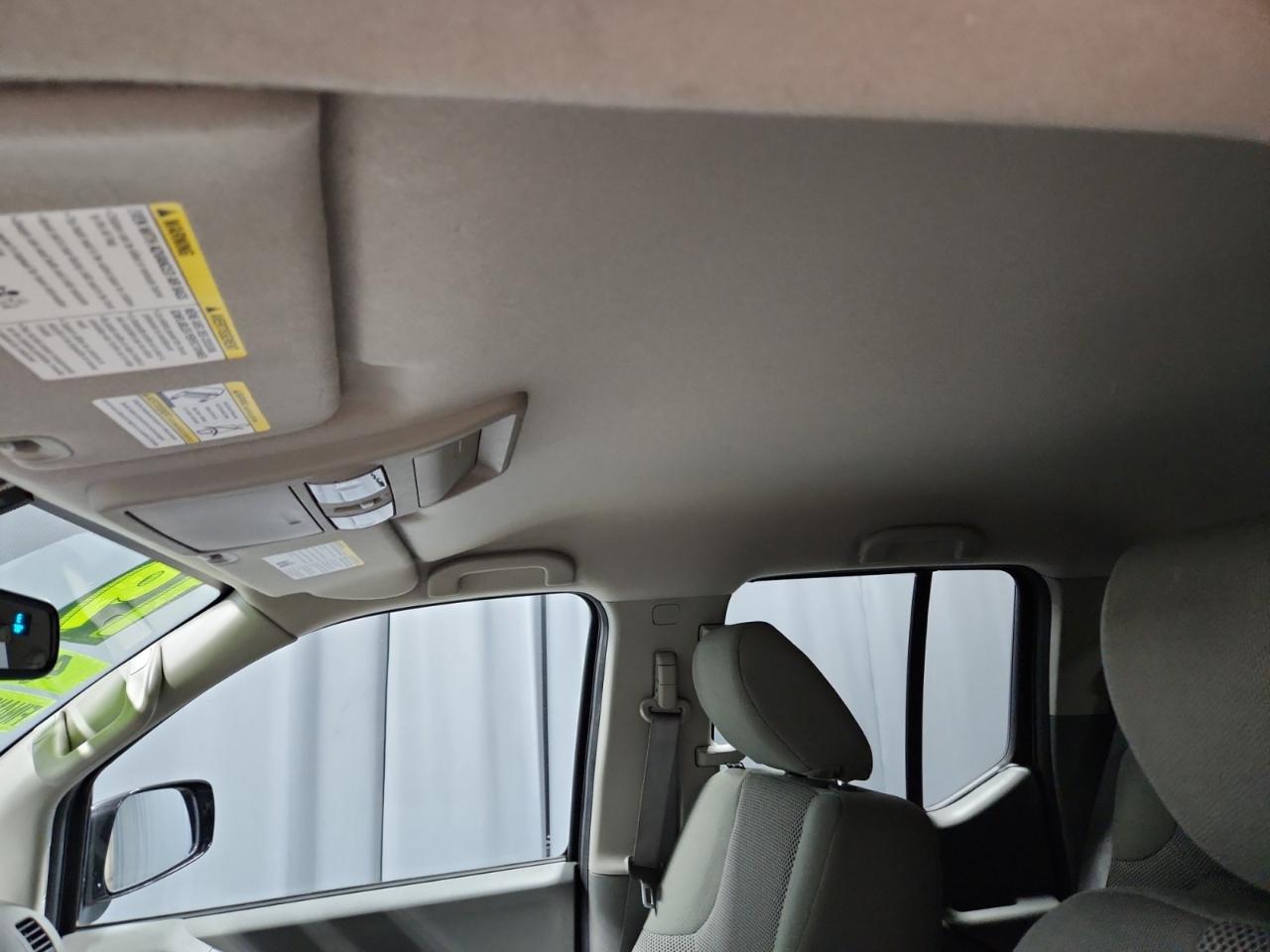 Nissan Frontier SV Crew Cab 5AT 4WD 2019