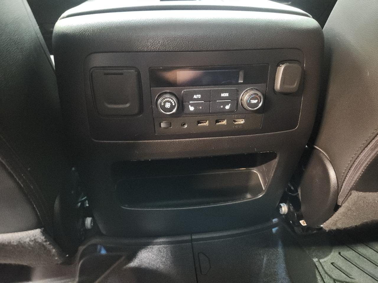 GMC Yukon XL SLT 4WD 2019