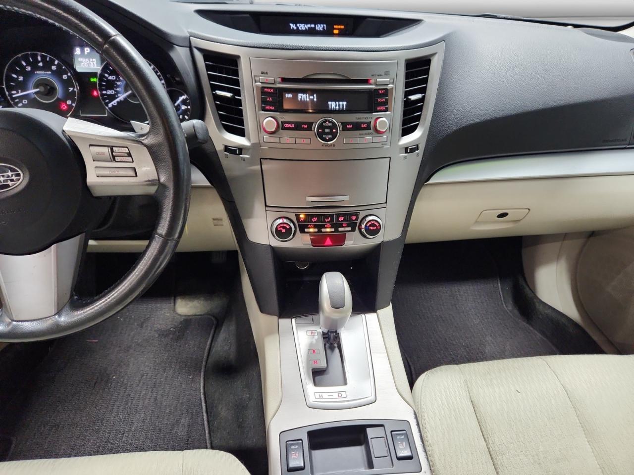 Subaru Outback 2.5i Premium 2011