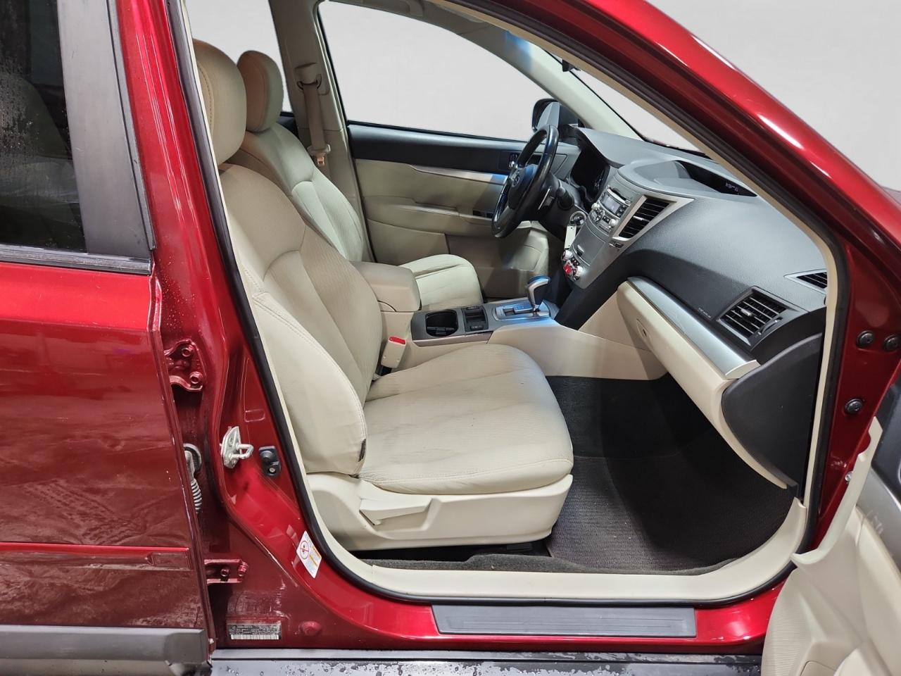 Subaru Outback 2.5i Premium 2011