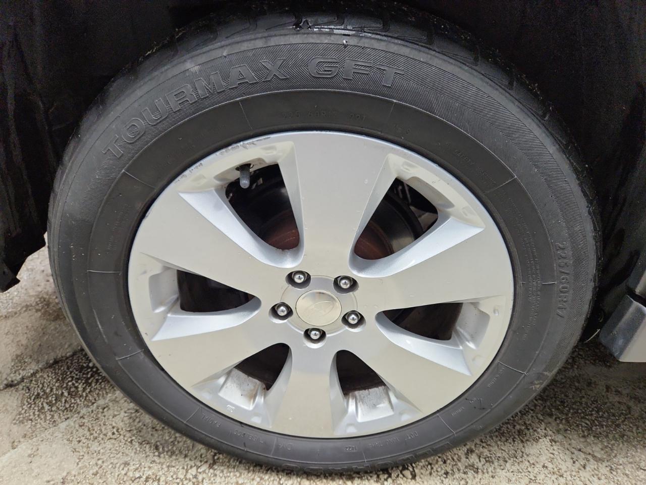 Subaru Outback 2.5i Premium 2011