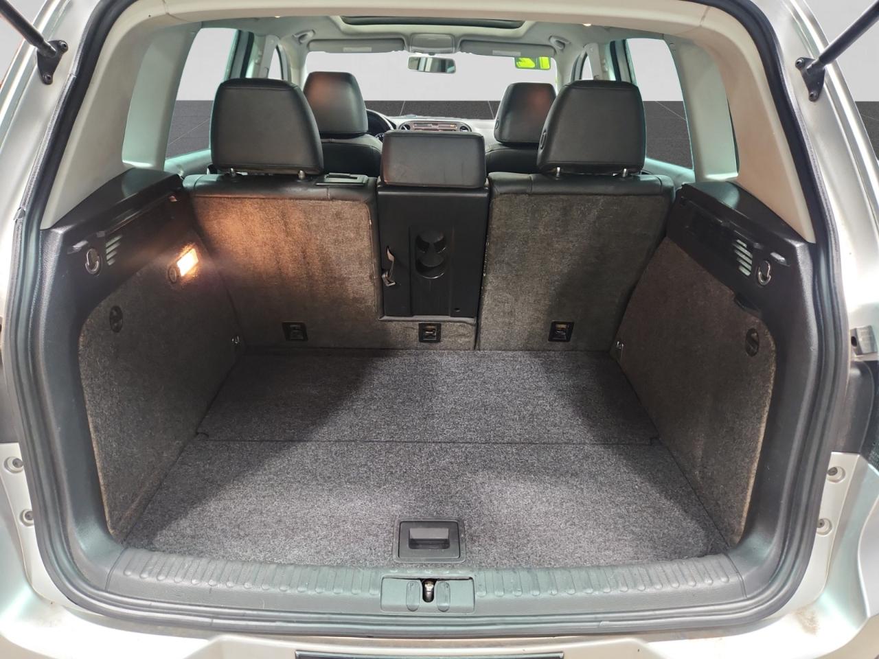Volkswagen Tiguan SE 4Motion 2012
