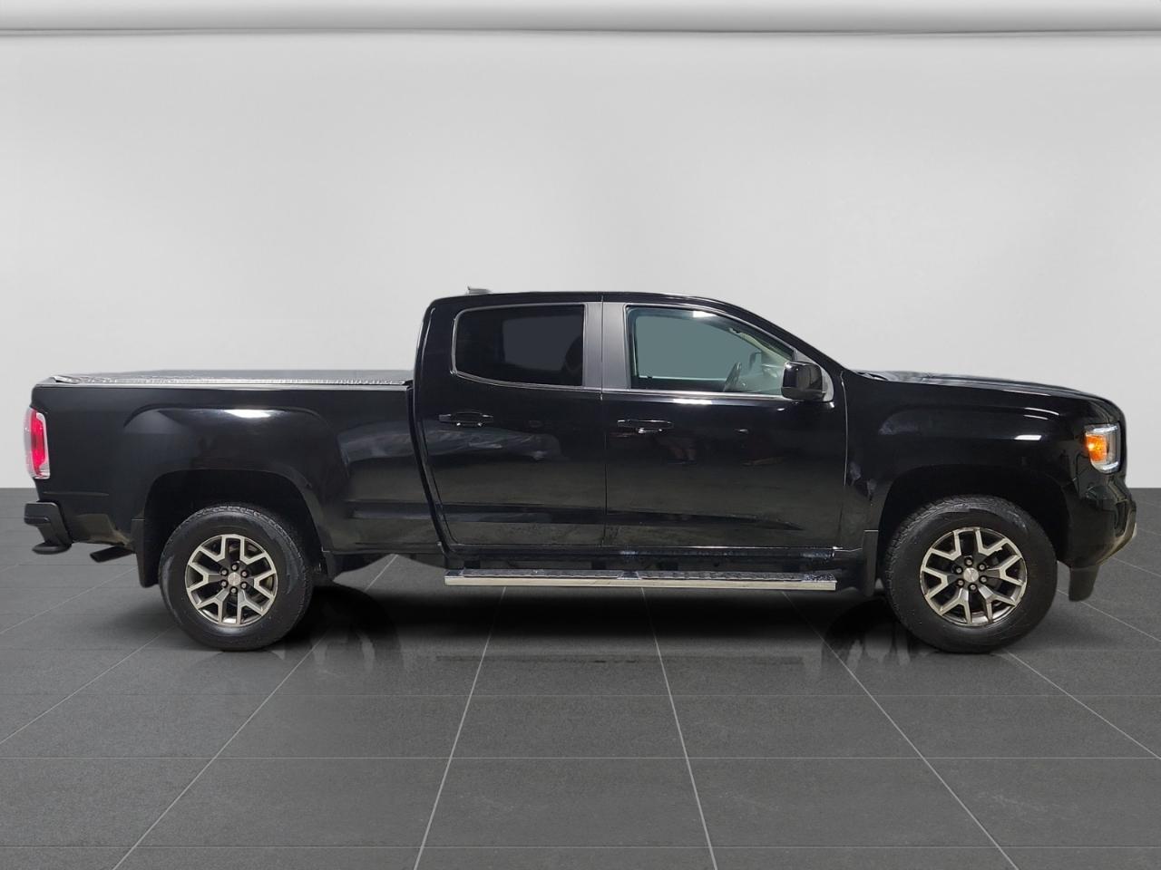GMC Canyon SLE Crew Cab 4WD Long Box 2015