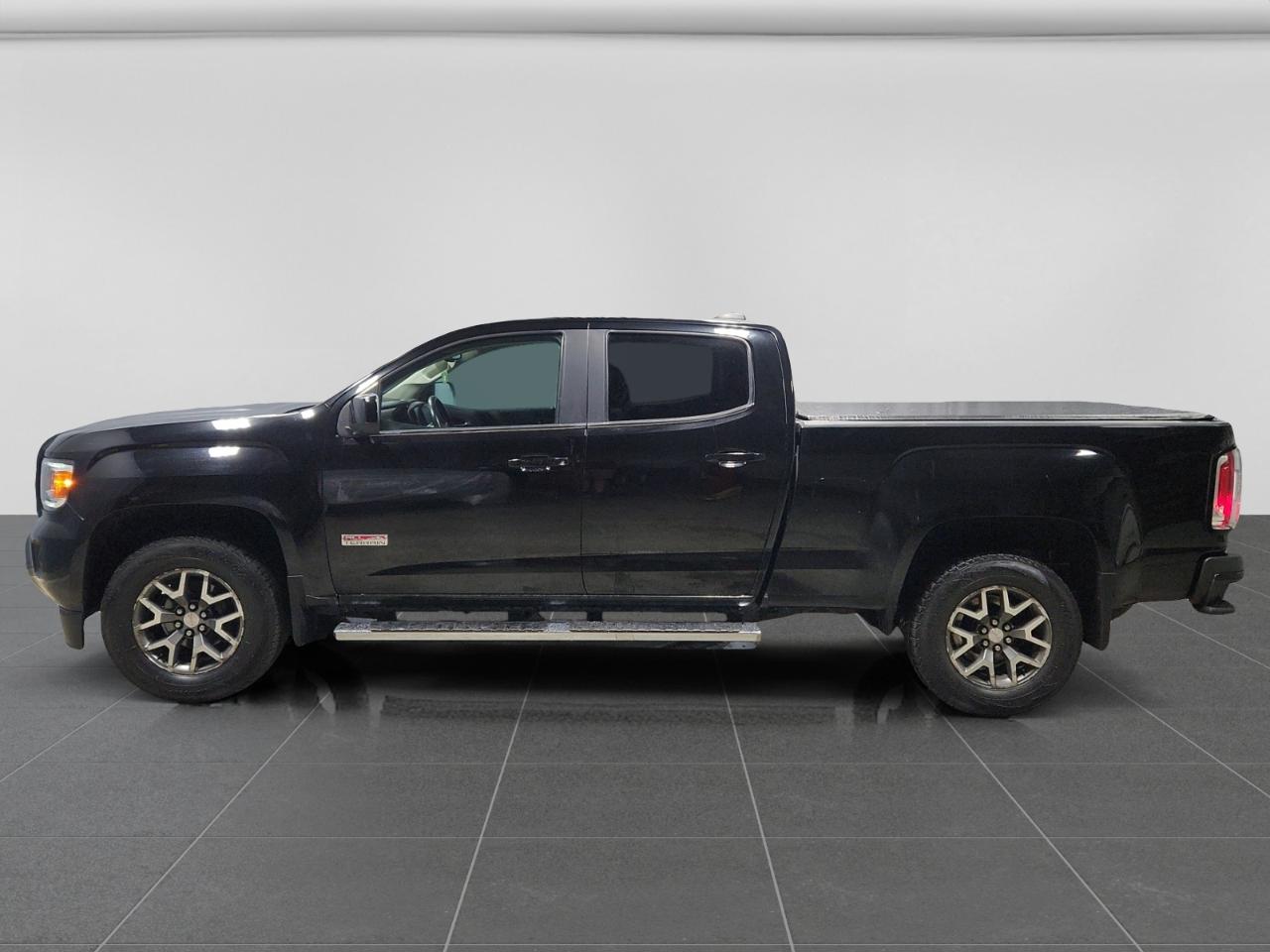 GMC Canyon SLE Crew Cab 4WD Long Box 2015
