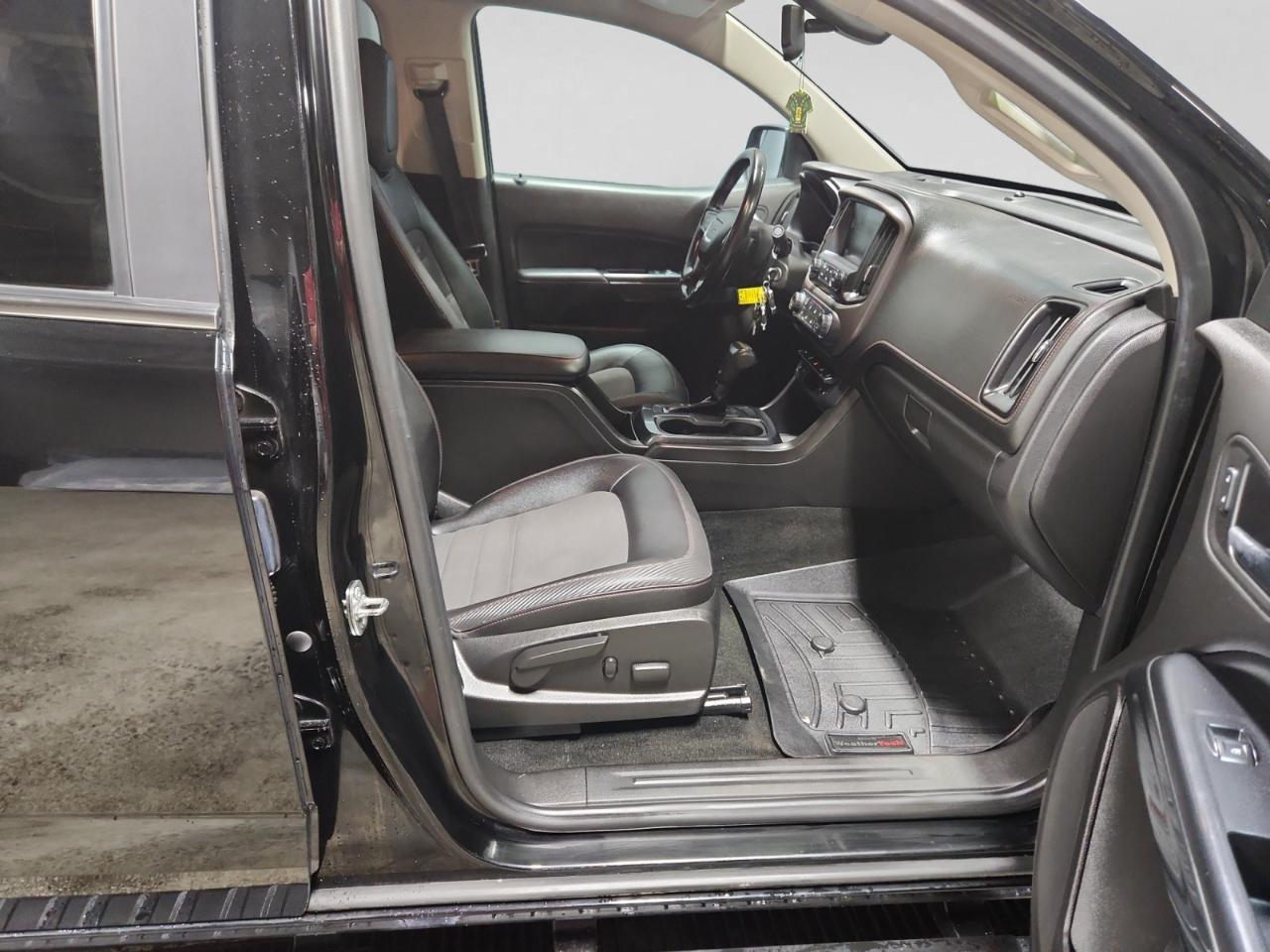 GMC Canyon SLE Crew Cab 4WD Long Box 2015