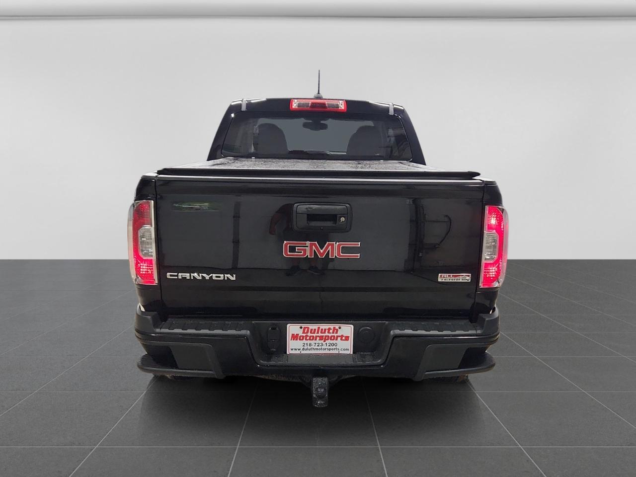 GMC Canyon SLE Crew Cab 4WD Long Box 2015