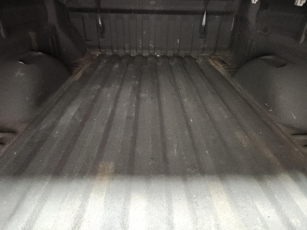 GMC Canyon SLE Crew Cab 4WD Long Box 2015