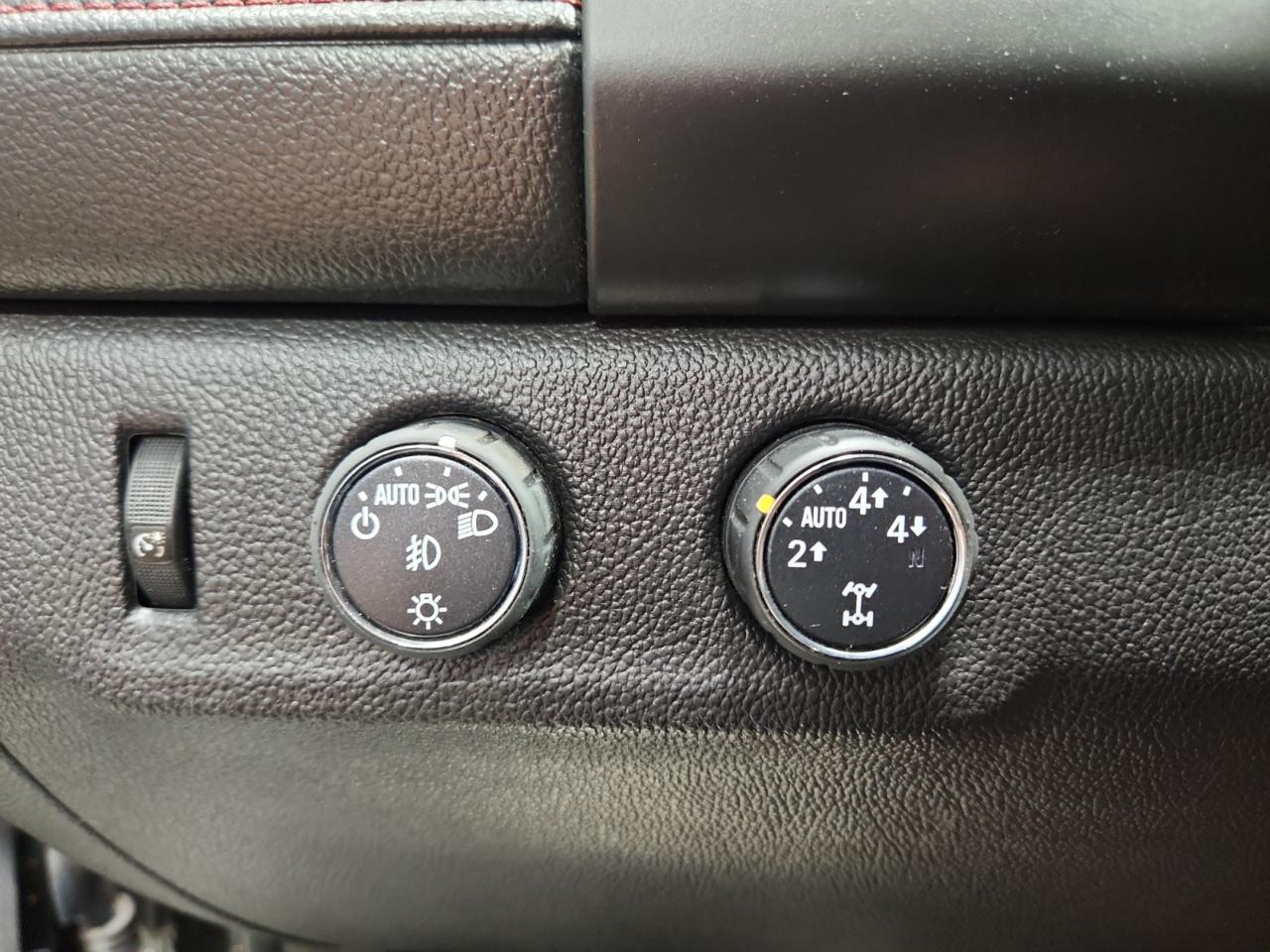 GMC Canyon SLE Crew Cab 4WD Long Box 2015