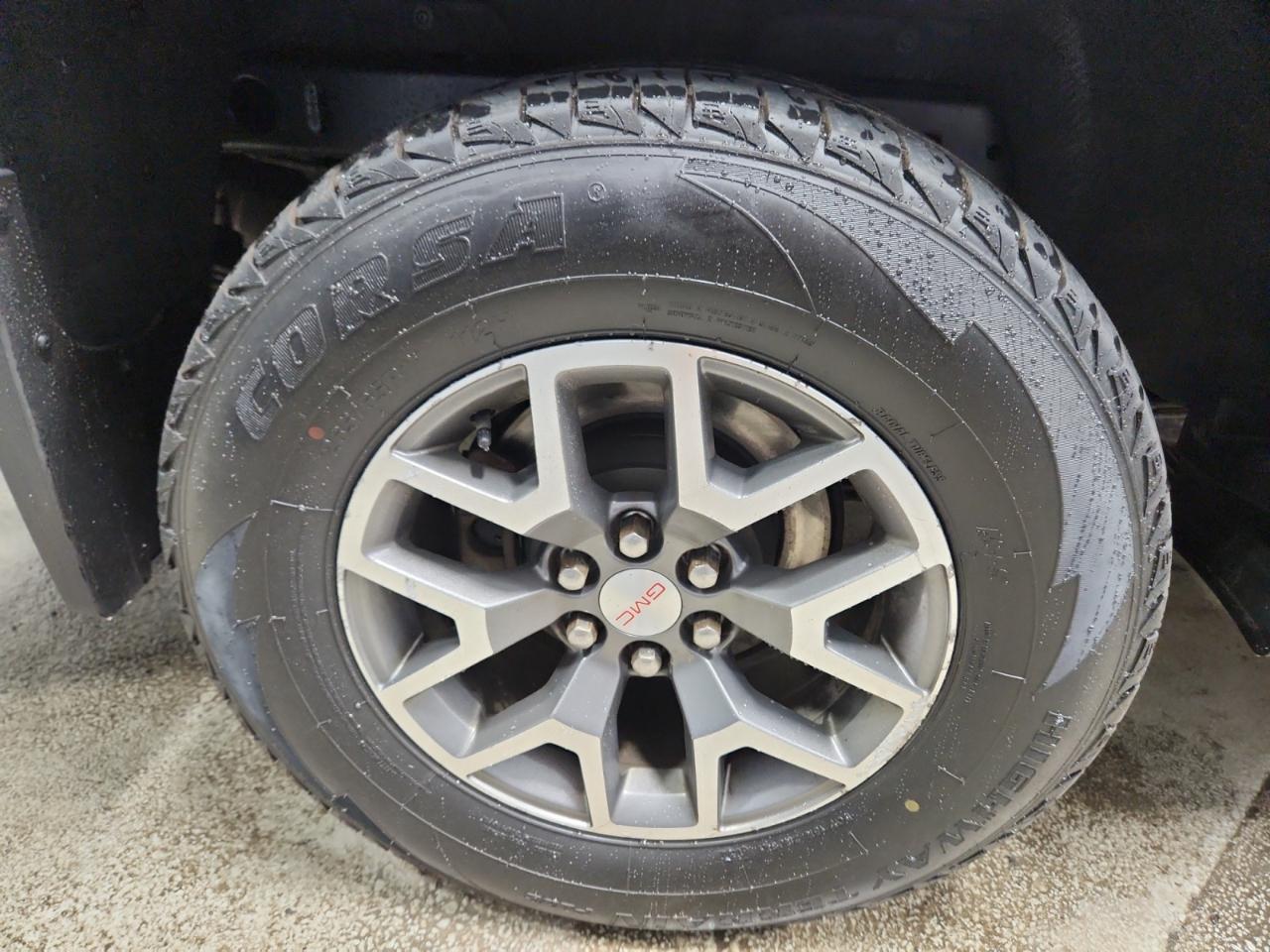 GMC Canyon SLE Crew Cab 4WD Long Box 2015