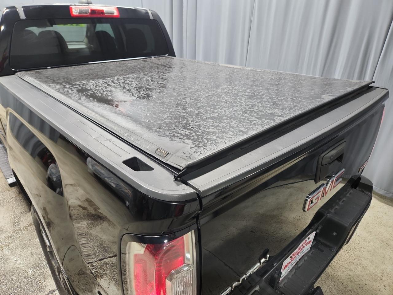 GMC Canyon SLE Crew Cab 4WD Long Box 2015
