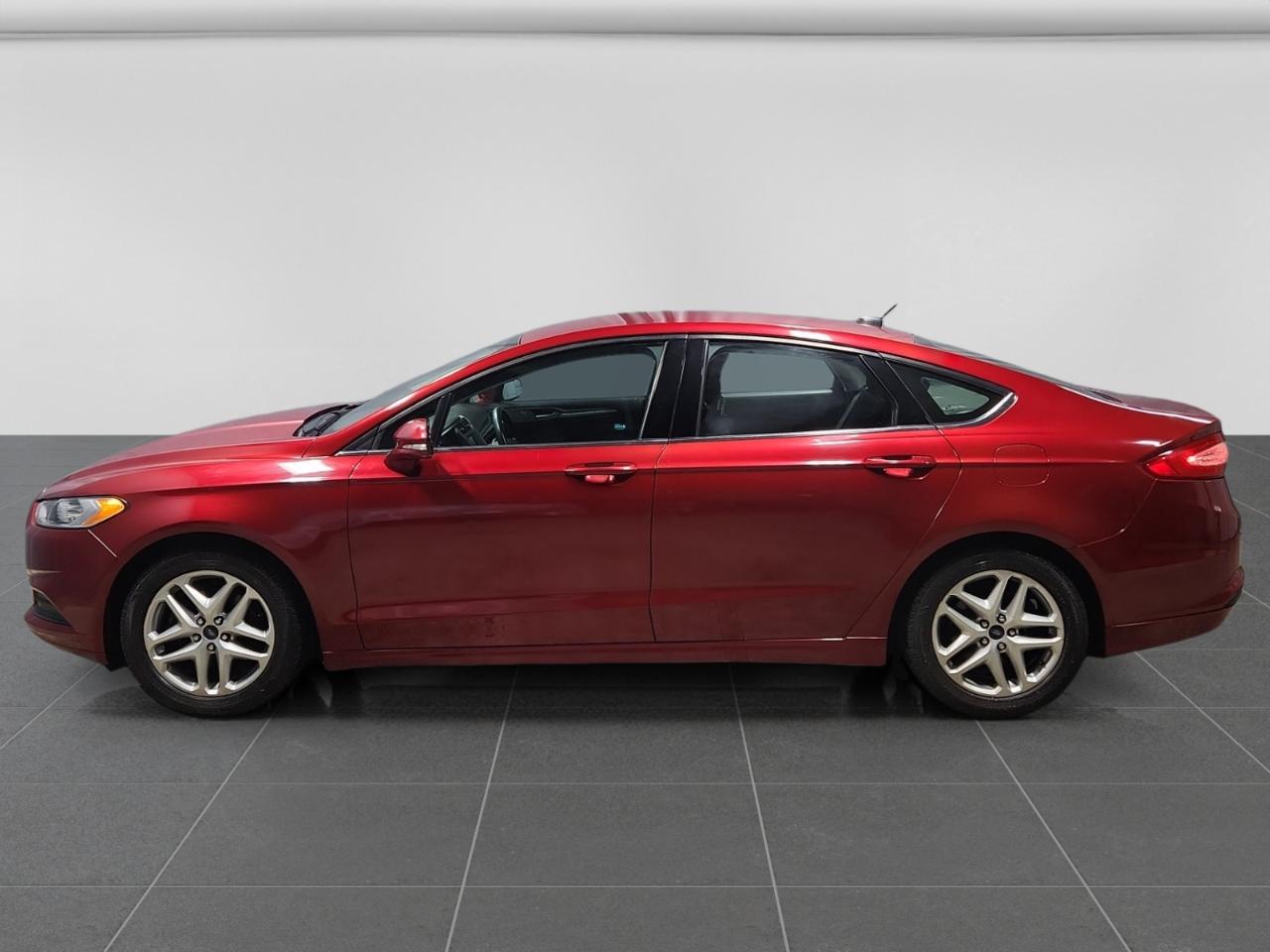 Ford Fusion SE 2013