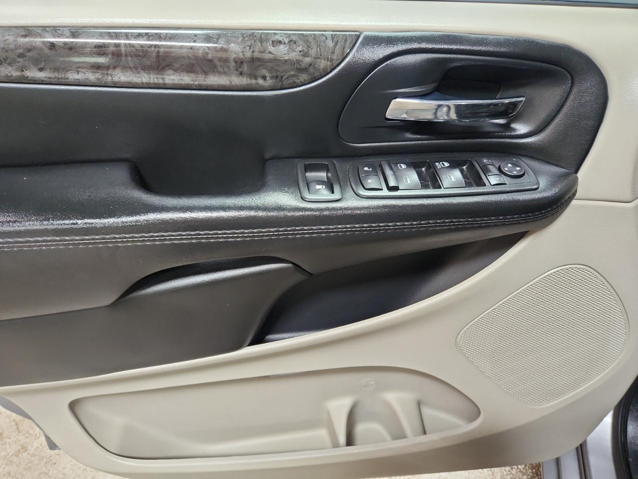 Dodge Grand Caravan SE 2015
