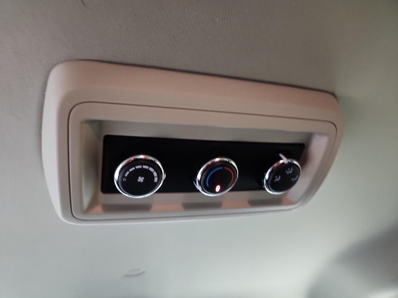 Dodge Grand Caravan SE 2015