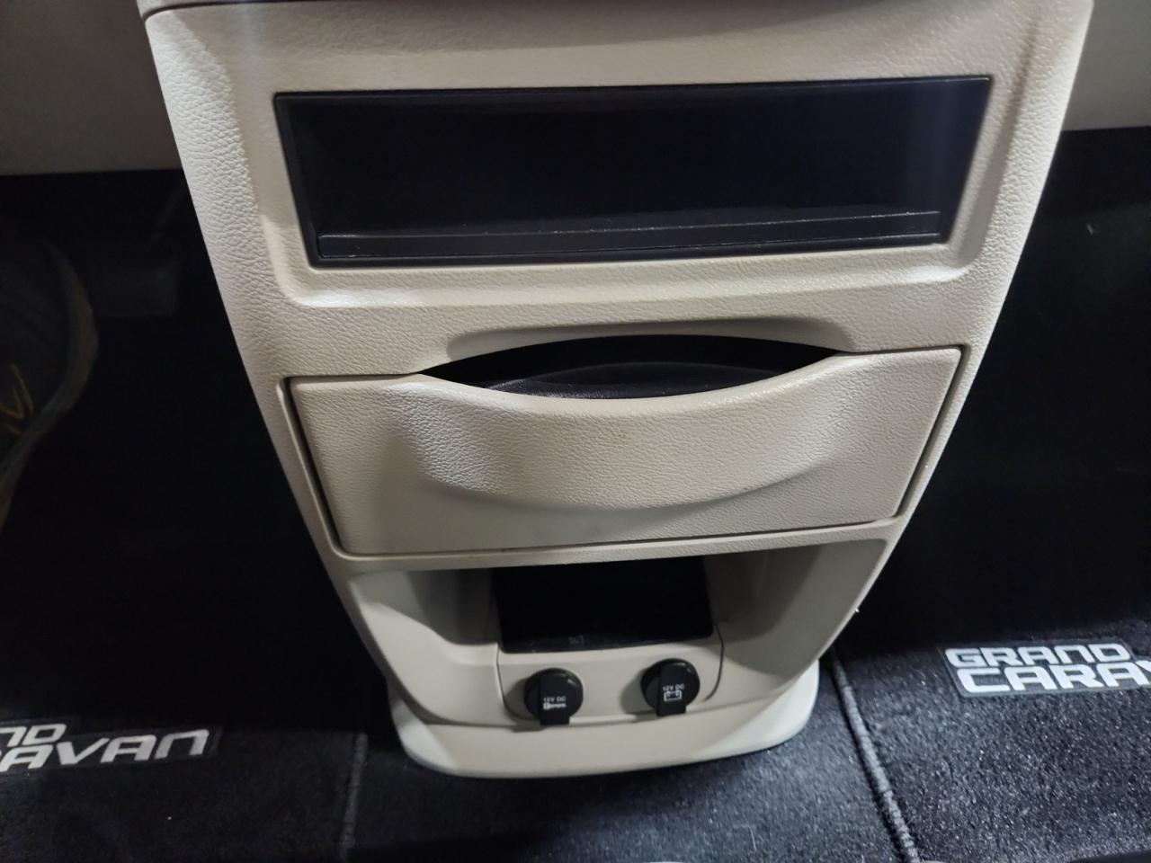 Dodge Grand Caravan SE 2015