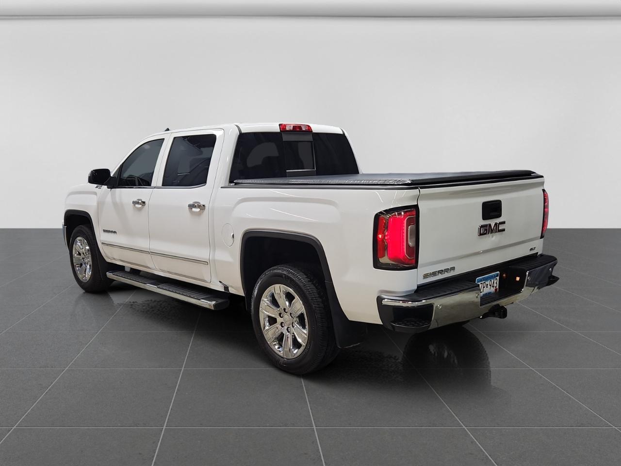 GMC Sierra 1500 SLT Crew Cab Short Box 4WD 2018
