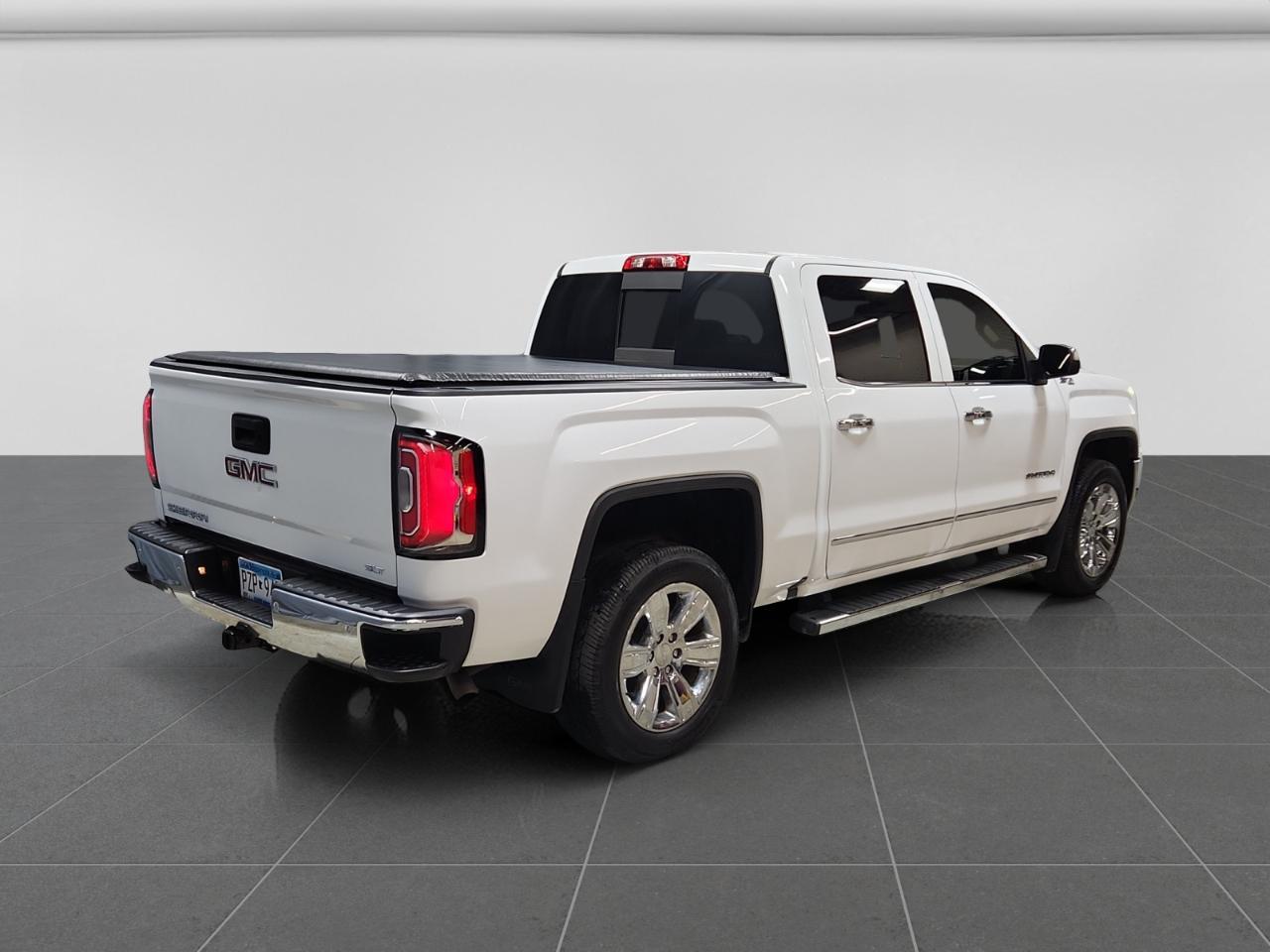 GMC Sierra 1500 SLT Crew Cab Short Box 4WD 2018