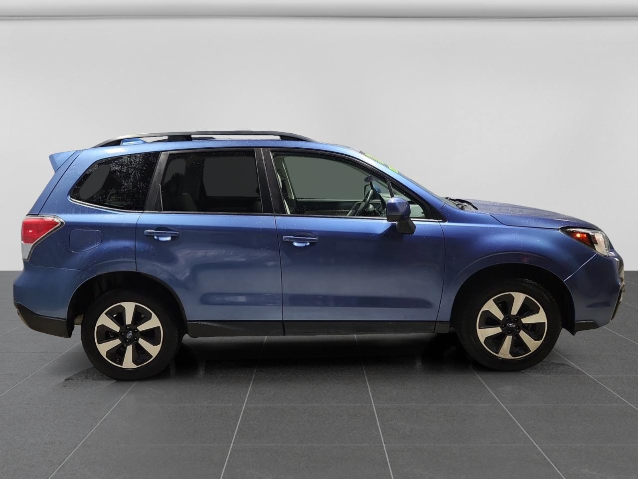 Subaru Forester 2.5i Premium PZEV CVT 2017