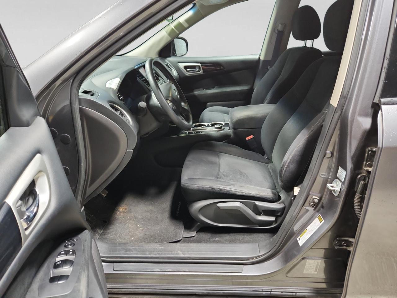 Nissan Pathfinder S 4WD 2016