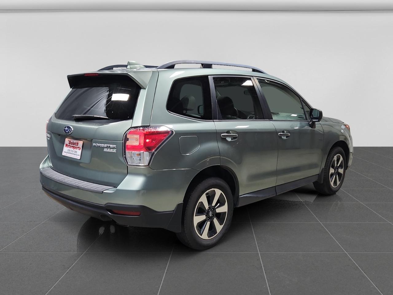 Subaru Forester 2.5i Premium PZEV CVT 2017