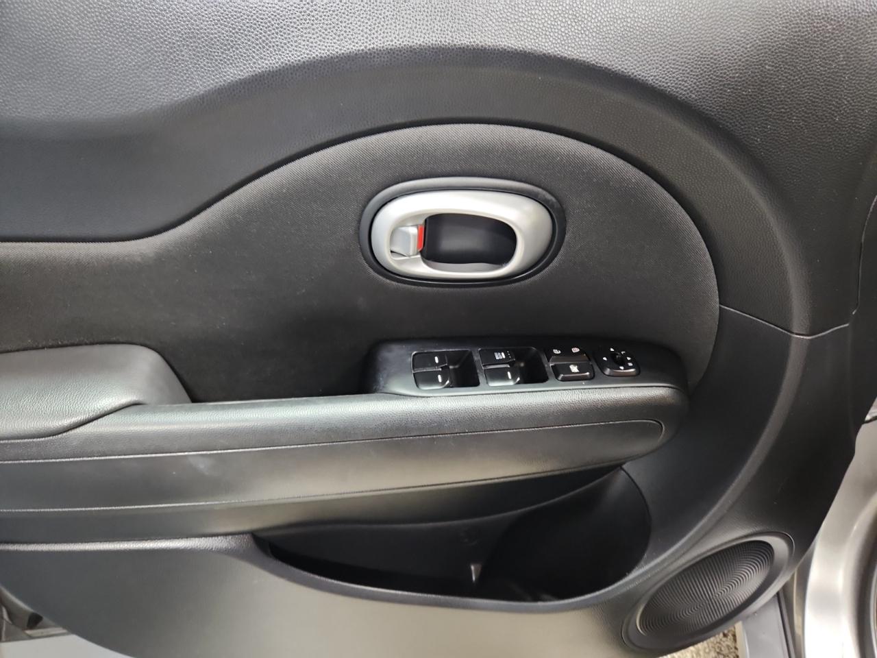 Kia Soul Base 6A 2016