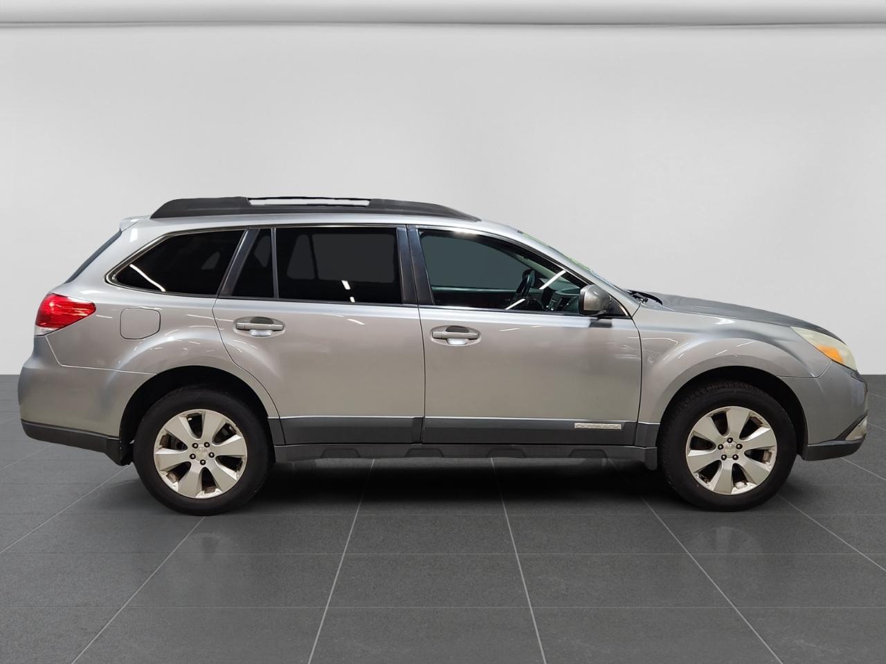 Subaru Outback 2.5i Limited 2011