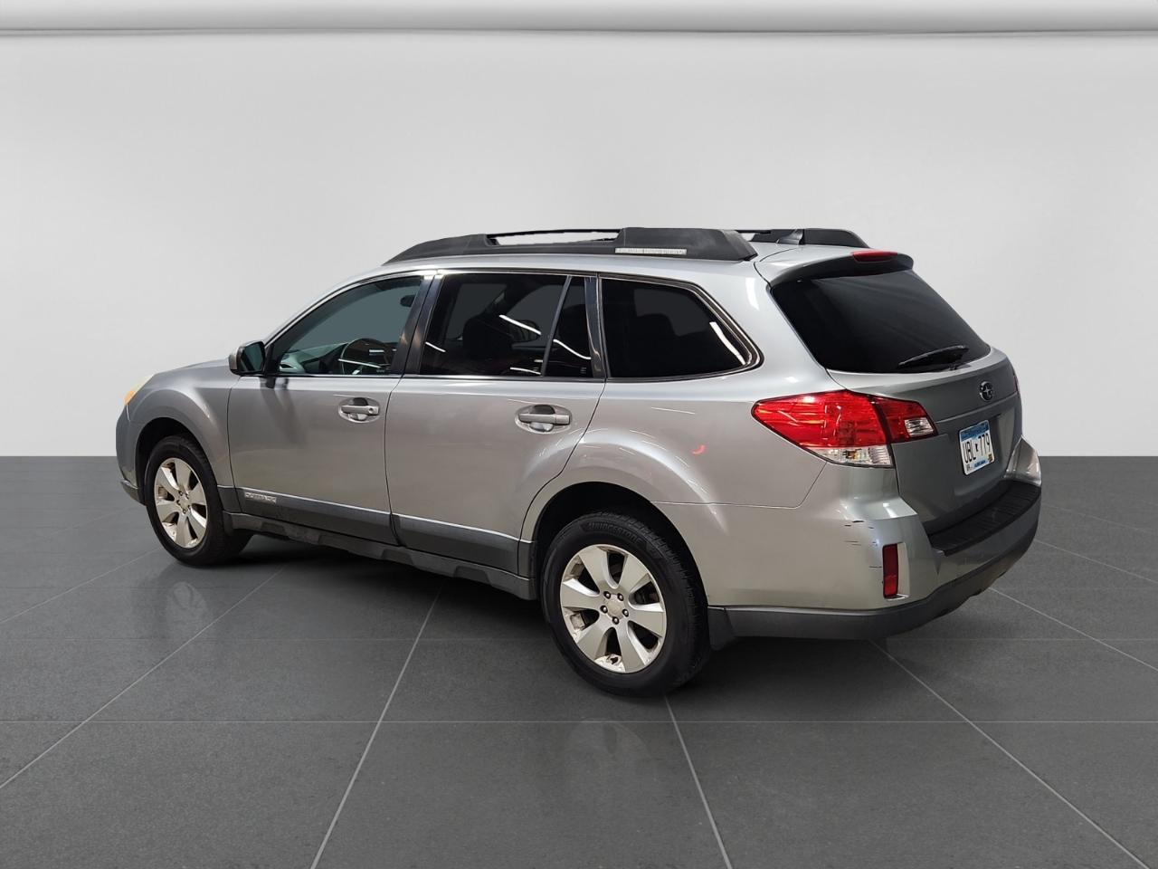Subaru Outback 2.5i Limited 2011