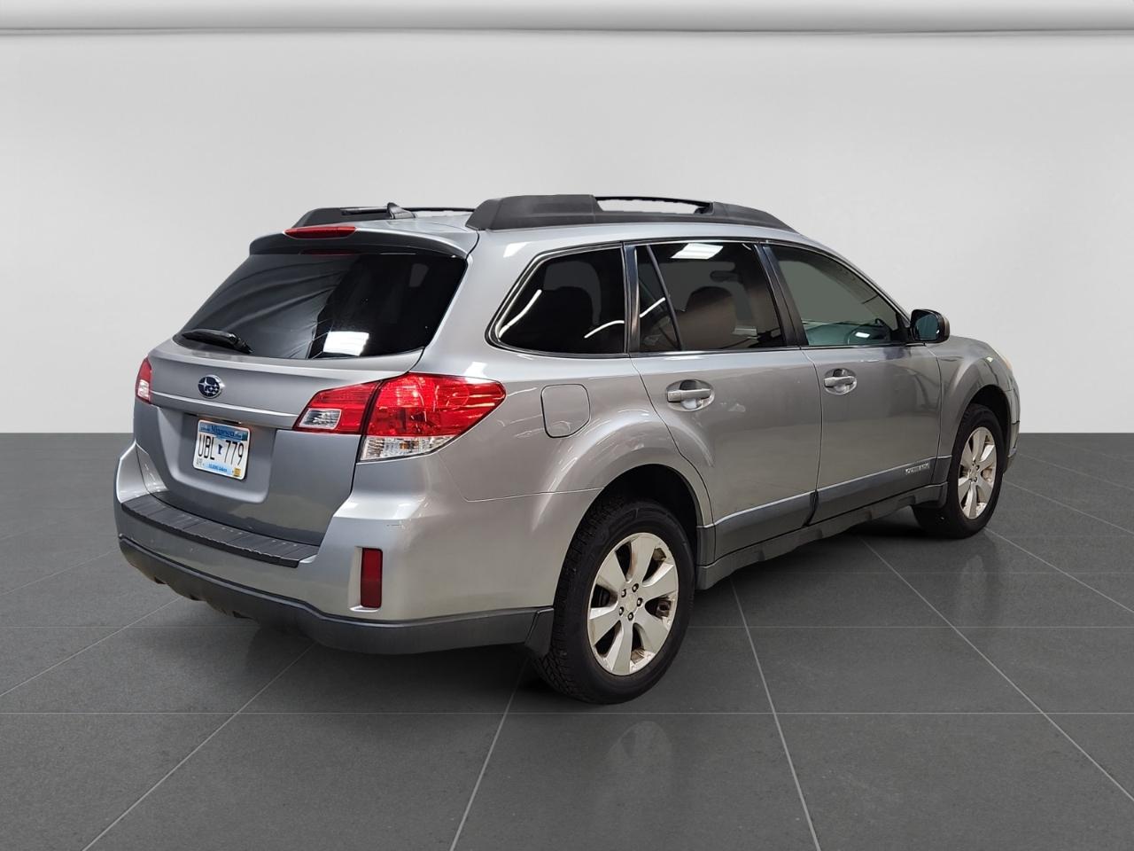 Subaru Outback 2.5i Limited 2011
