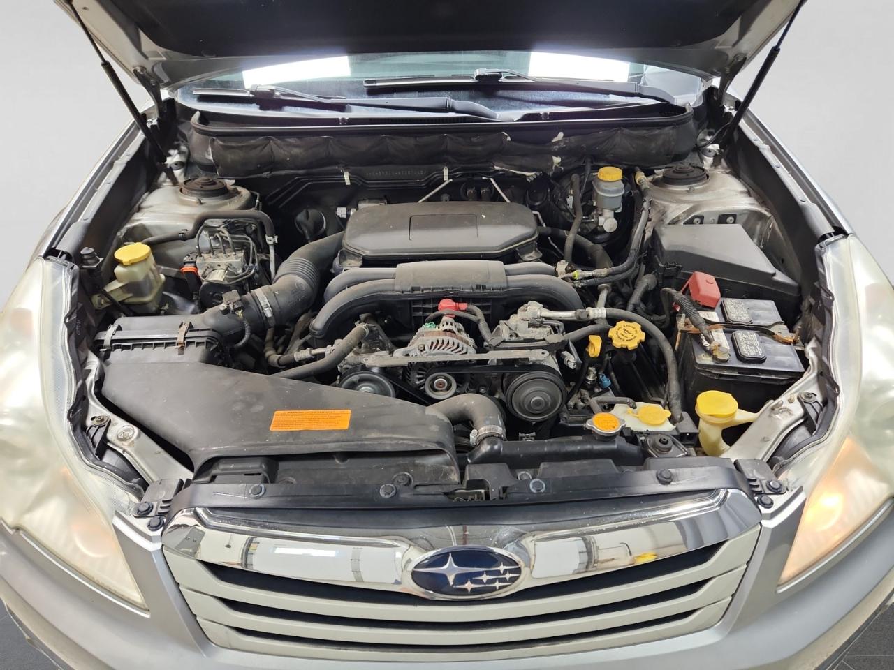 Subaru Outback 2.5i Limited 2011