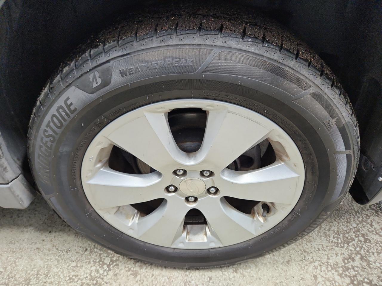 Subaru Outback 2.5i Limited 2011
