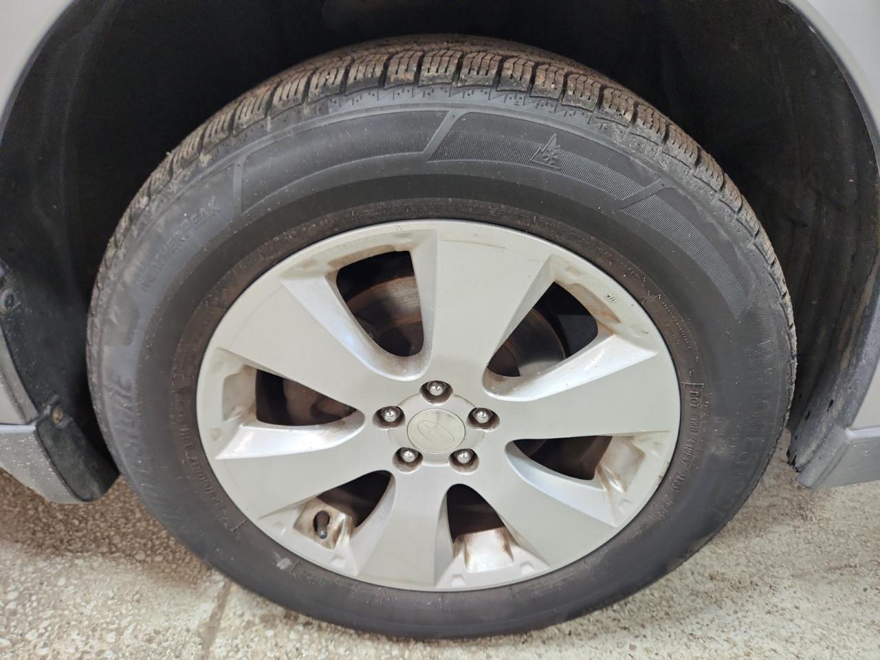 Subaru Outback 2.5i Limited 2011