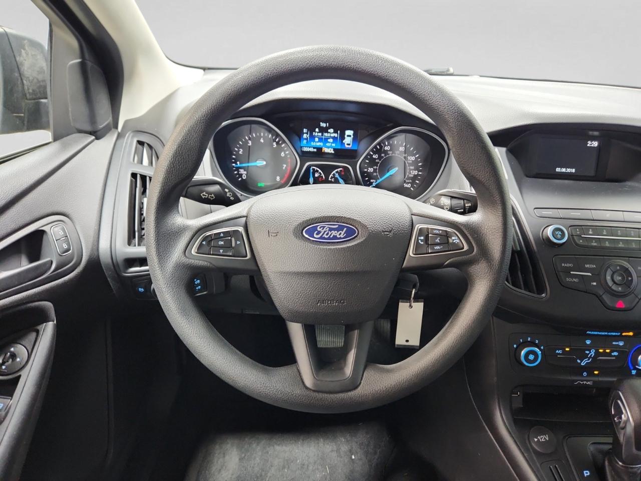 Ford Focus S Sedan 2018