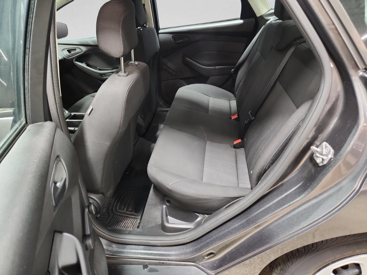 Ford Focus S Sedan 2018