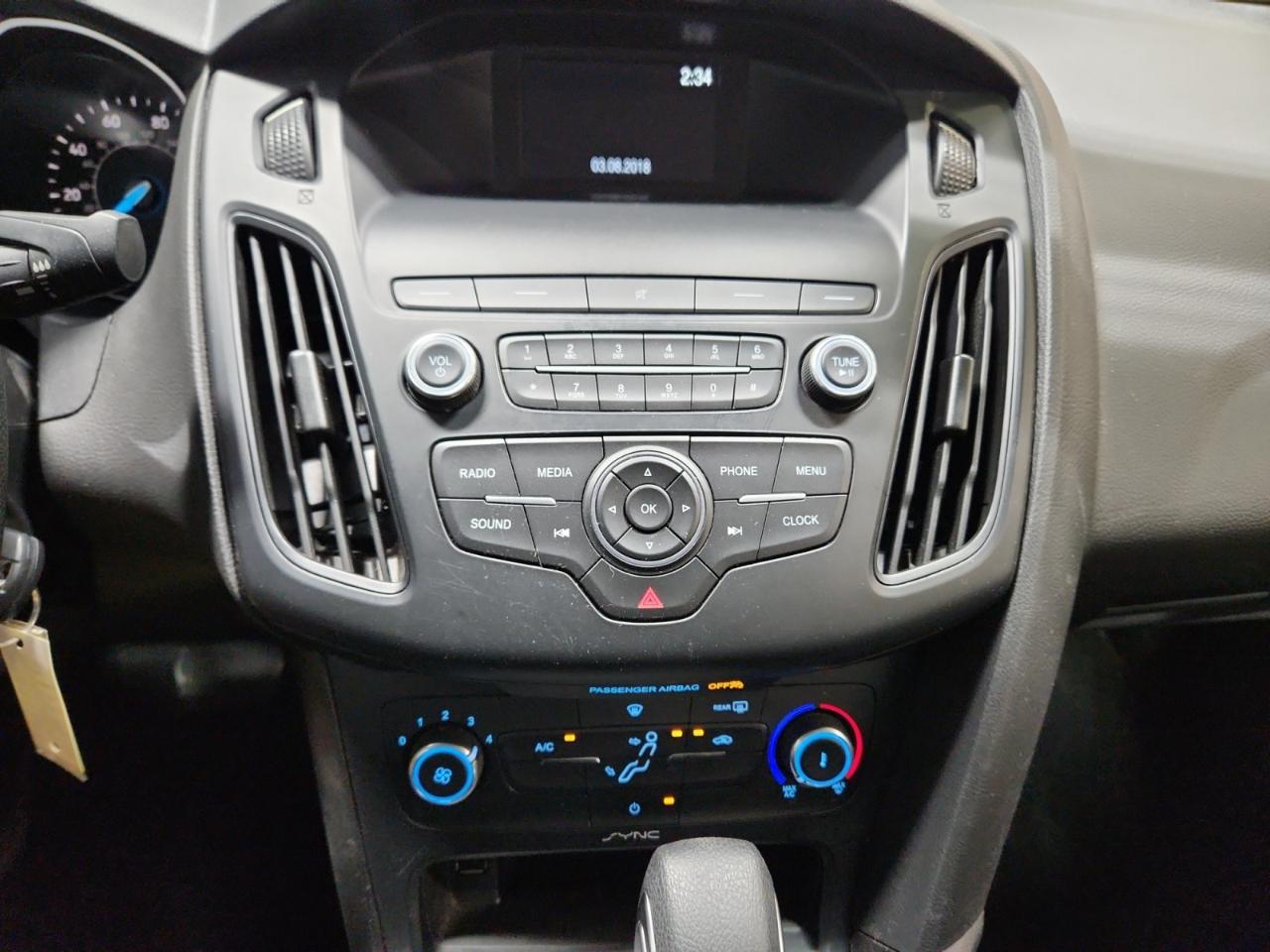 Ford Focus S Sedan 2018