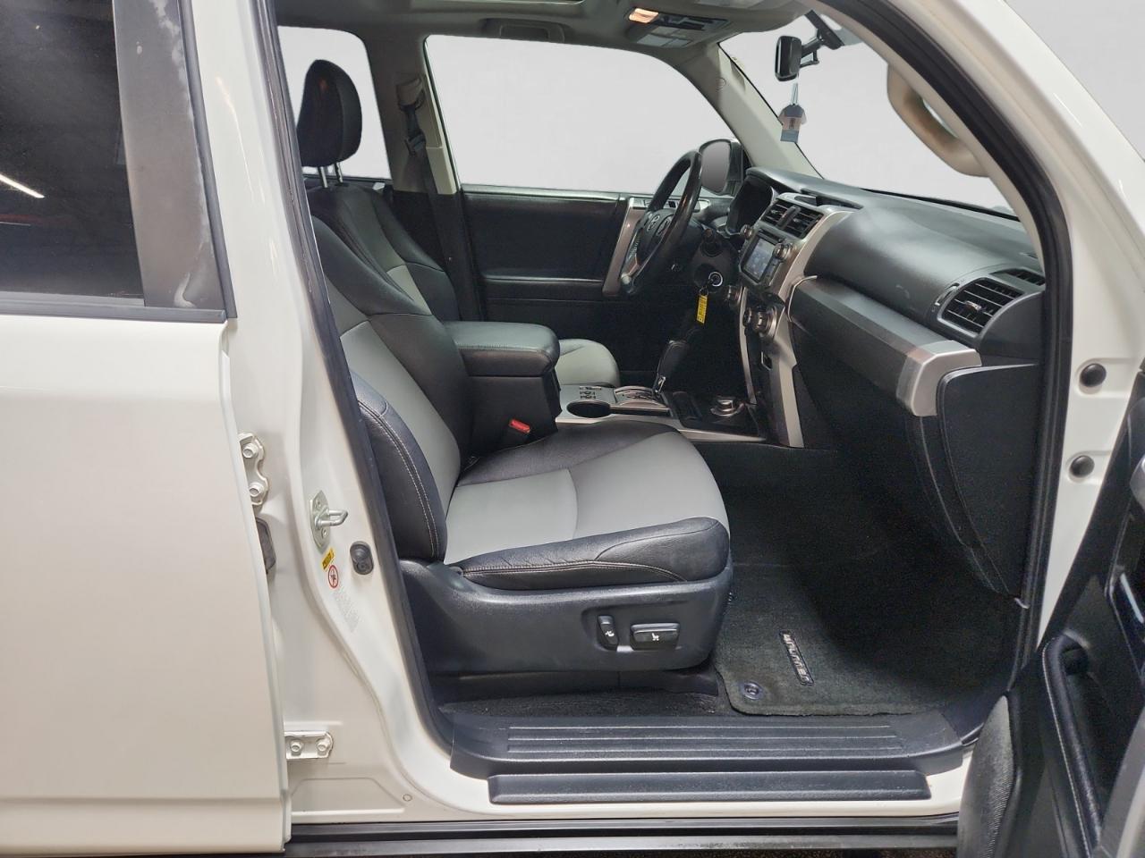 Toyota 4Runner SR5 Premium 4WD 2018