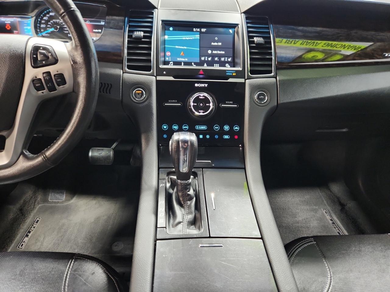 Ford Taurus Limited FWD 2018