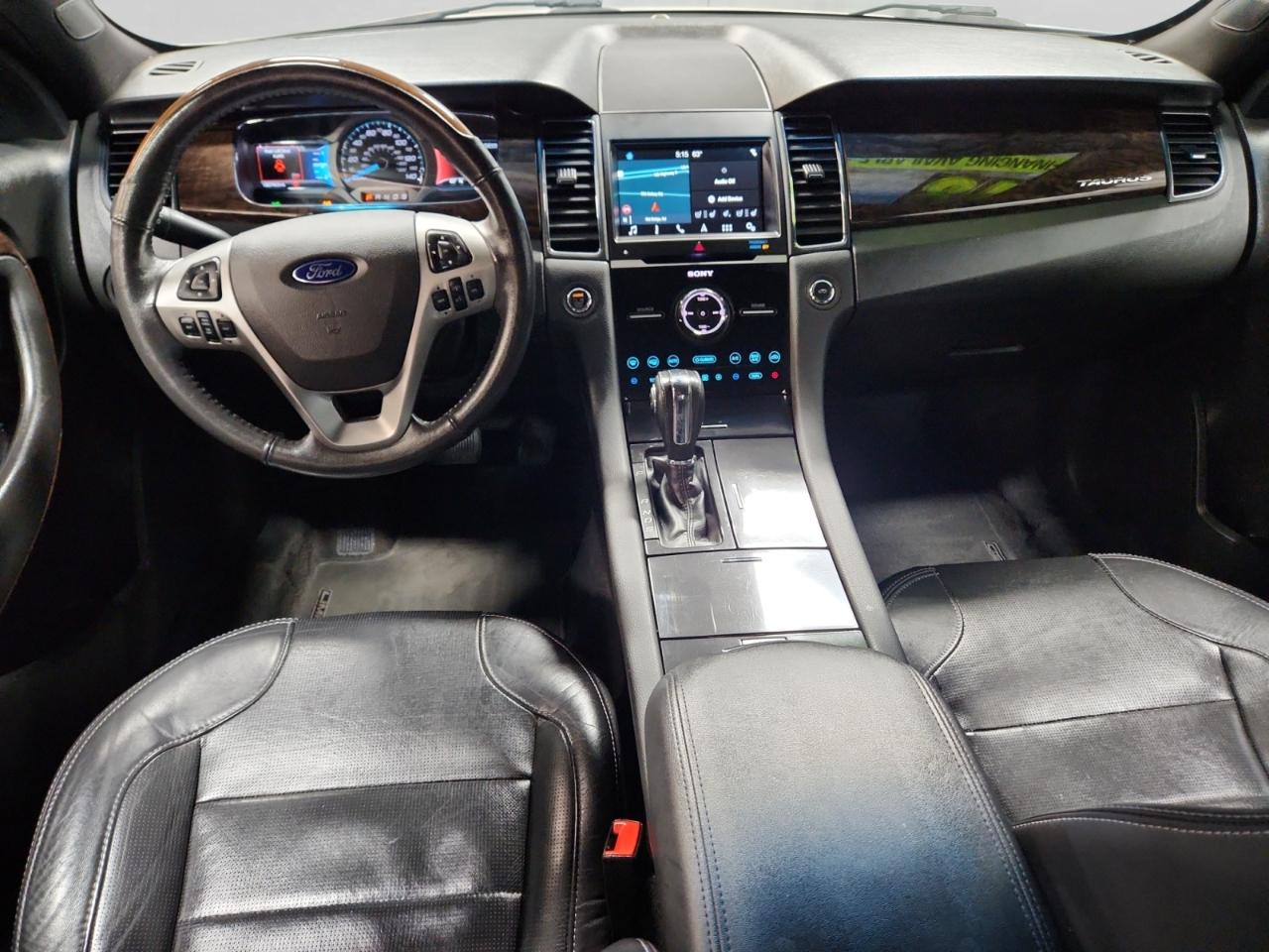 Ford Taurus Limited FWD 2018