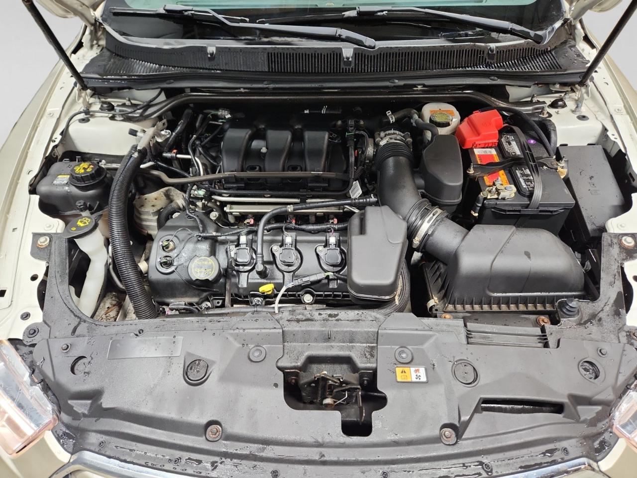 Ford Taurus Limited FWD 2018