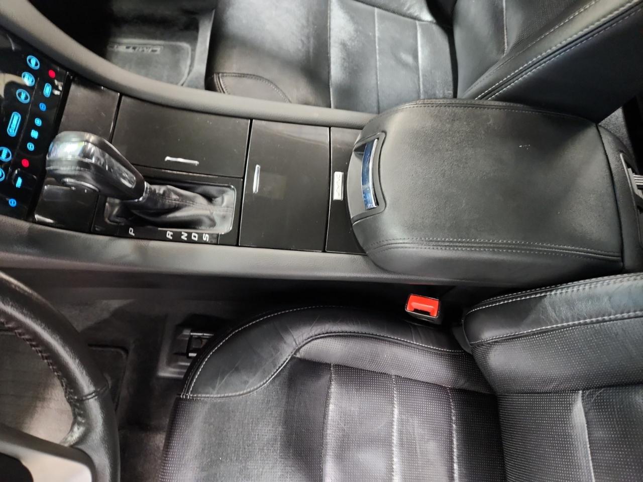 Ford Taurus Limited FWD 2018