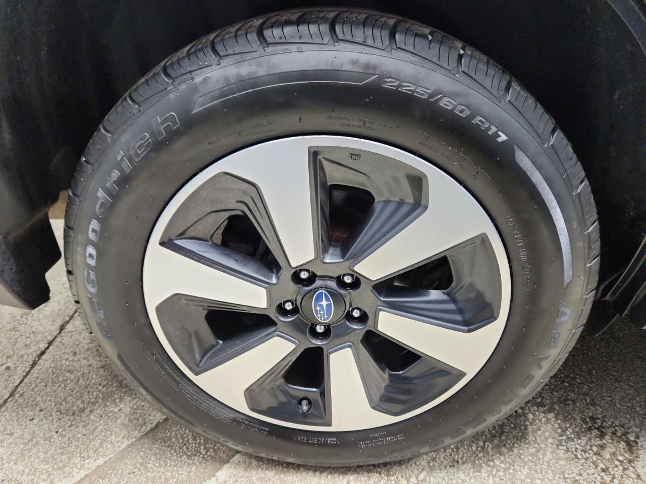 Subaru Forester 2.5i Premium PZEV CVT 2017