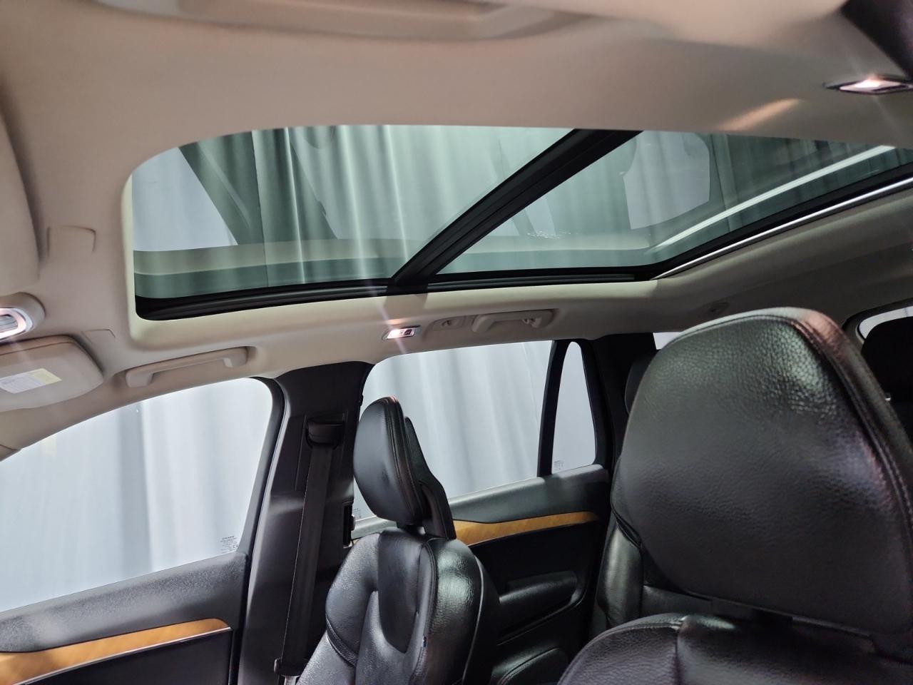 Volvo XC90 T6 Momentum AWD 2021